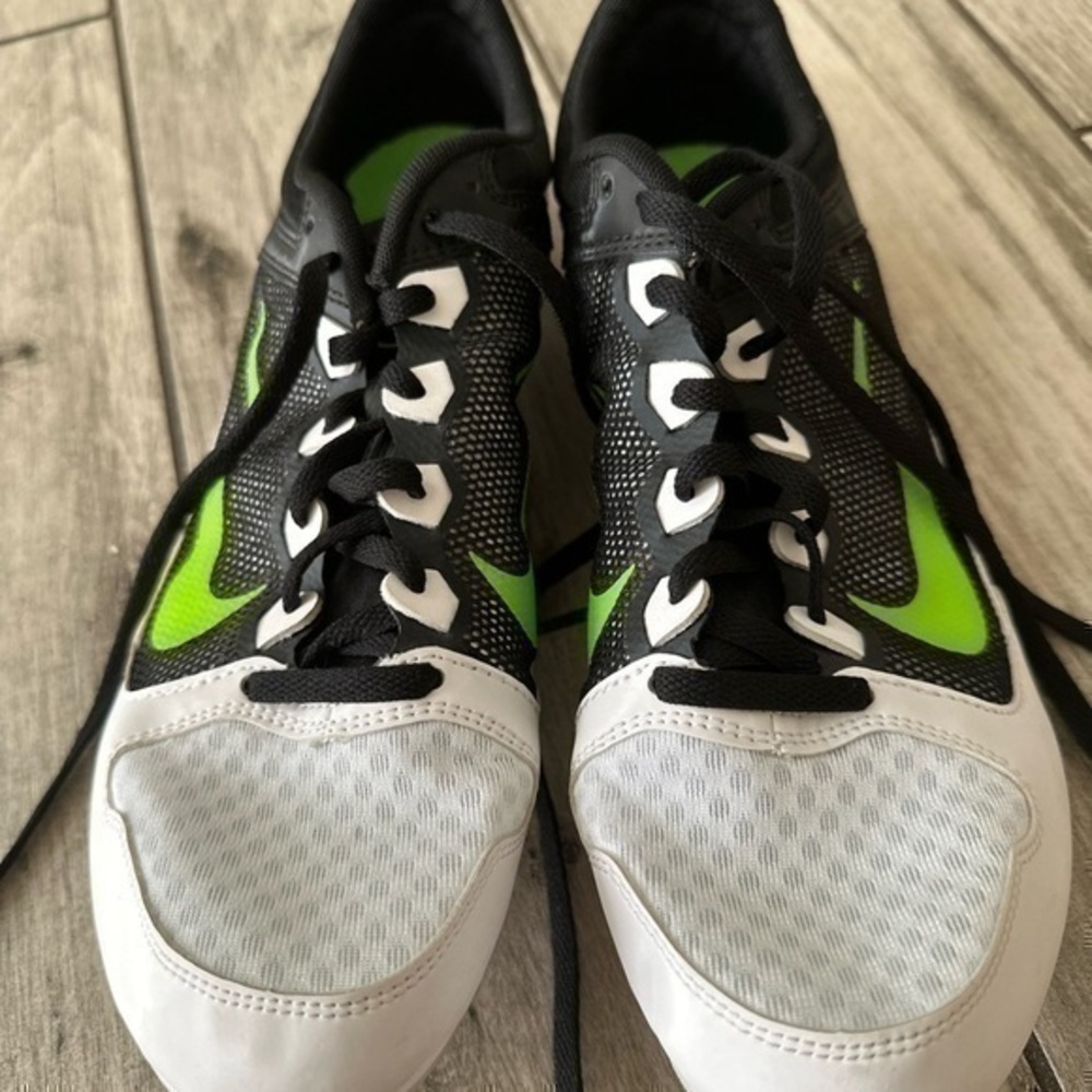 New without box Nike Rival MD size 11 no spikes 616312 103